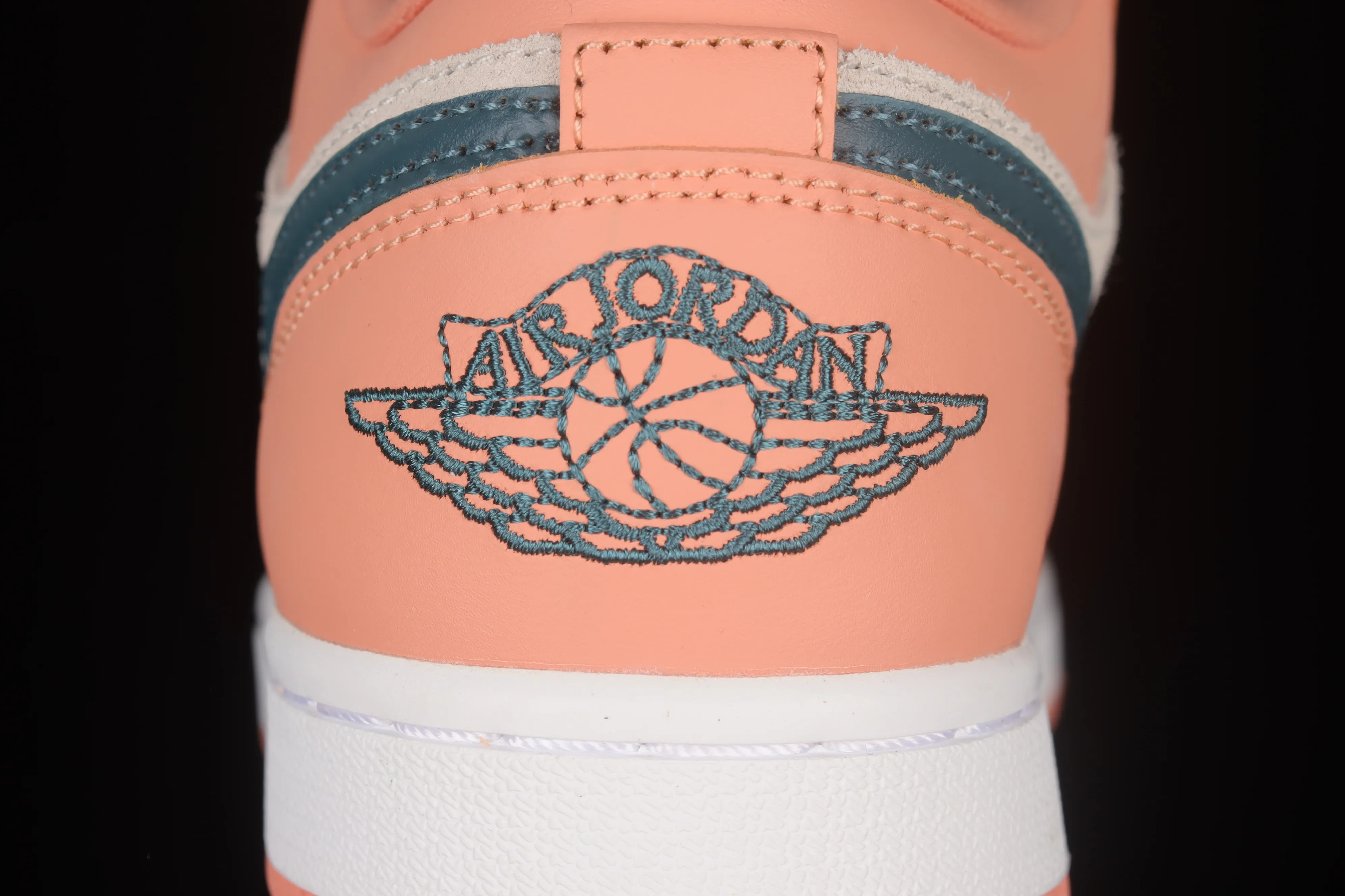 All categories Air Jordan Jordan series basketball shoes Air Jordan 1 Low G version pure original Air Jordan AJ1 Low AJ1 Joe 1 pink and green low-top cultural sneakers DC0774-800